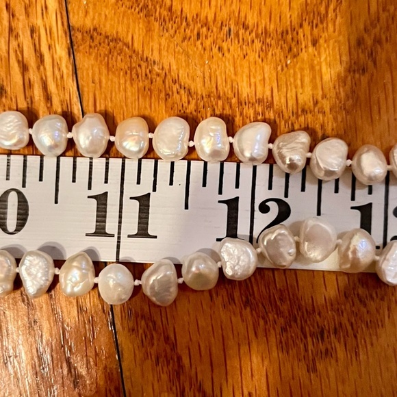 Elegant Iridescent Cream 36 inch Pullover Freshwater Pearl Necklace Knotted Silk - Picture 12 of 15